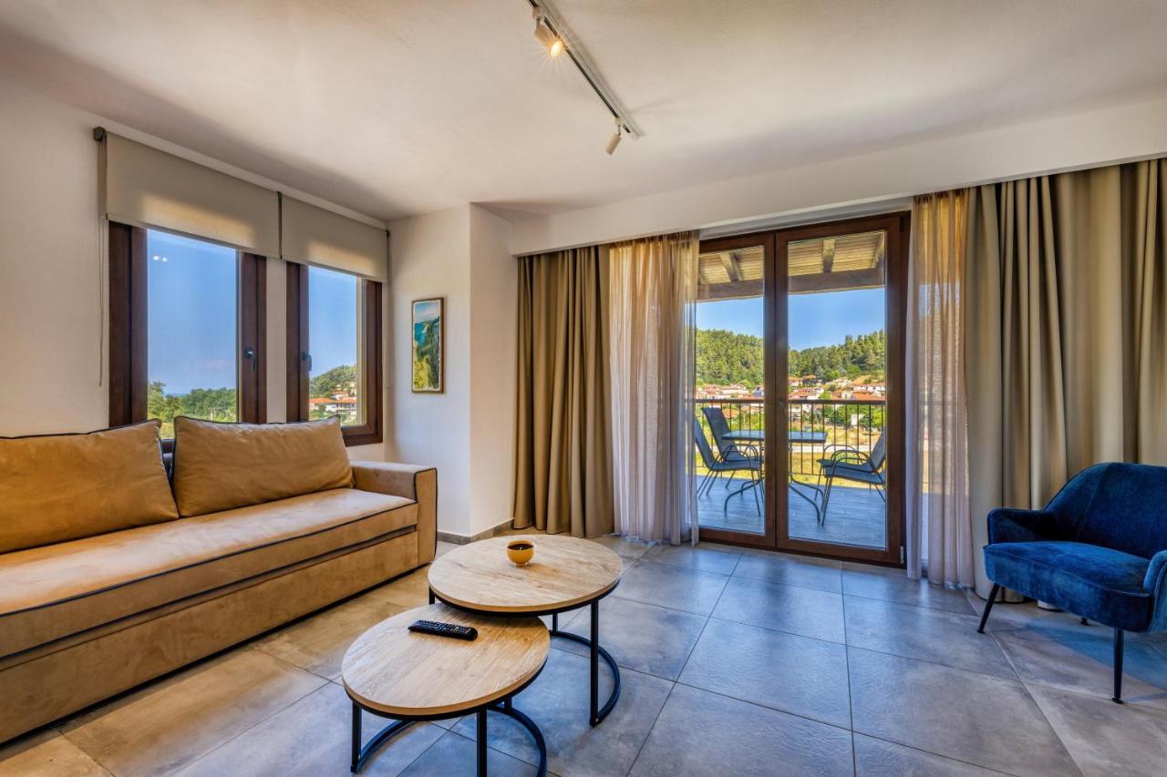Penelope Luxury Suites Fourka Dış mekan fotoğraf