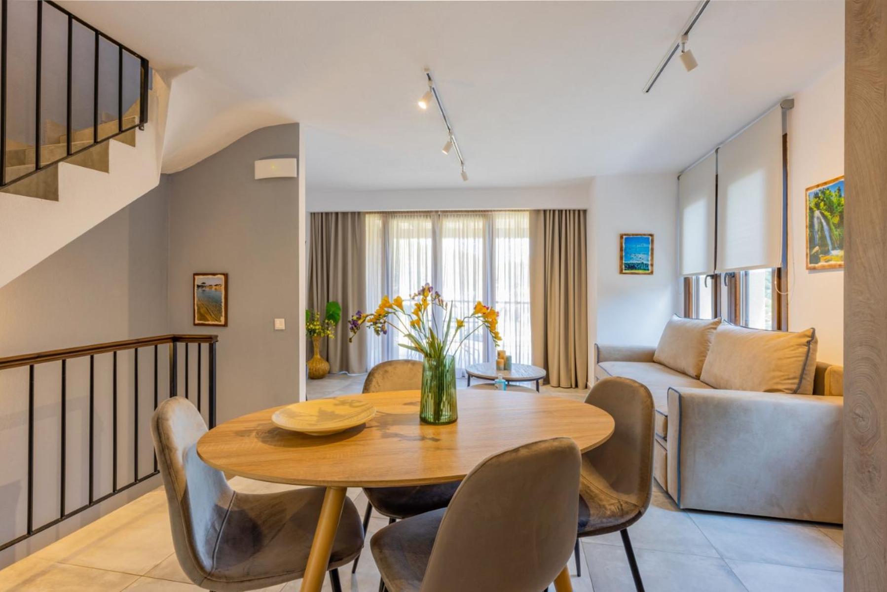 Penelope Luxury Suites Fourka Dış mekan fotoğraf