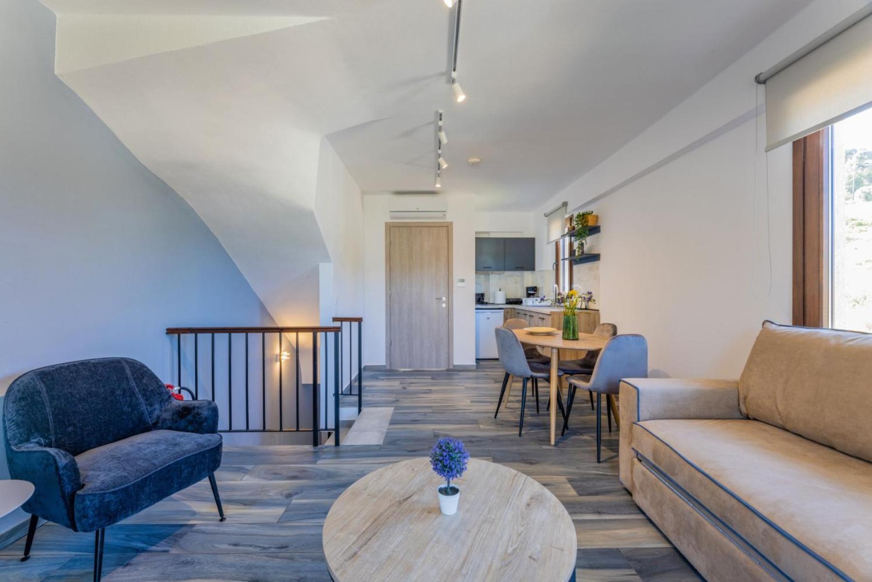 Penelope Luxury Suites Fourka Dış mekan fotoğraf
