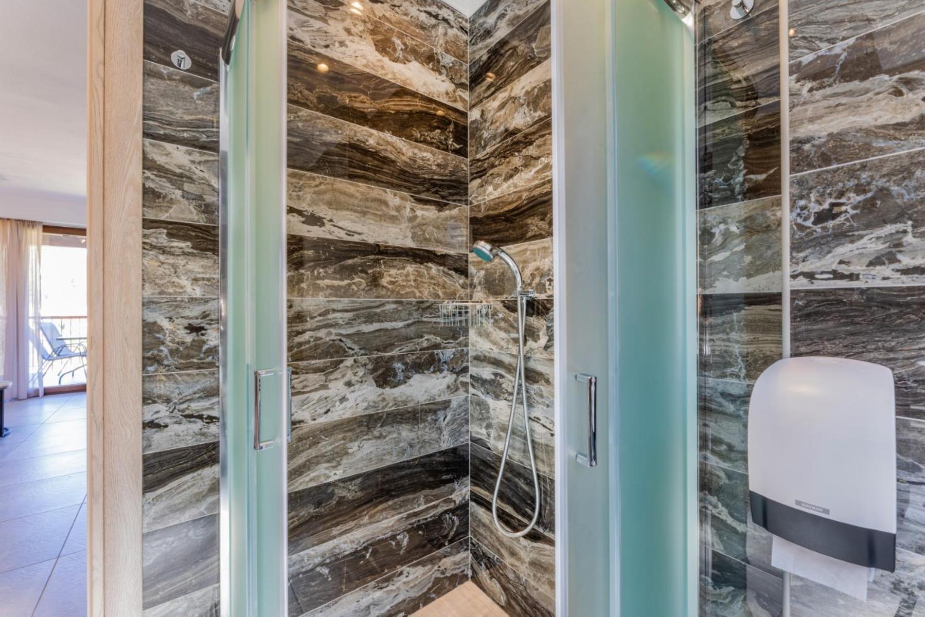 Penelope Luxury Suites Fourka Dış mekan fotoğraf